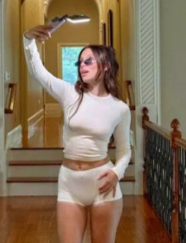 dezajo, 22 years old from United States