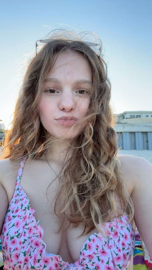 Kyra242575's Profile Photo