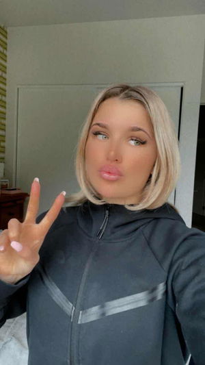 xalegen542's Profile Photo