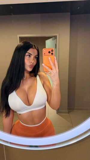 rajewem889, 23 years old from Italy