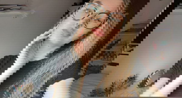 ava025, 25 years old from United States