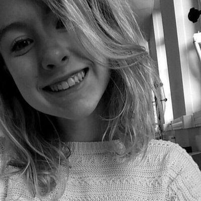 tewefybi's Cover Photo