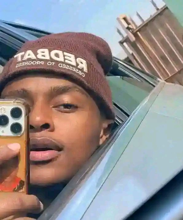 kxngfrostcc, 20 years old from Botswana