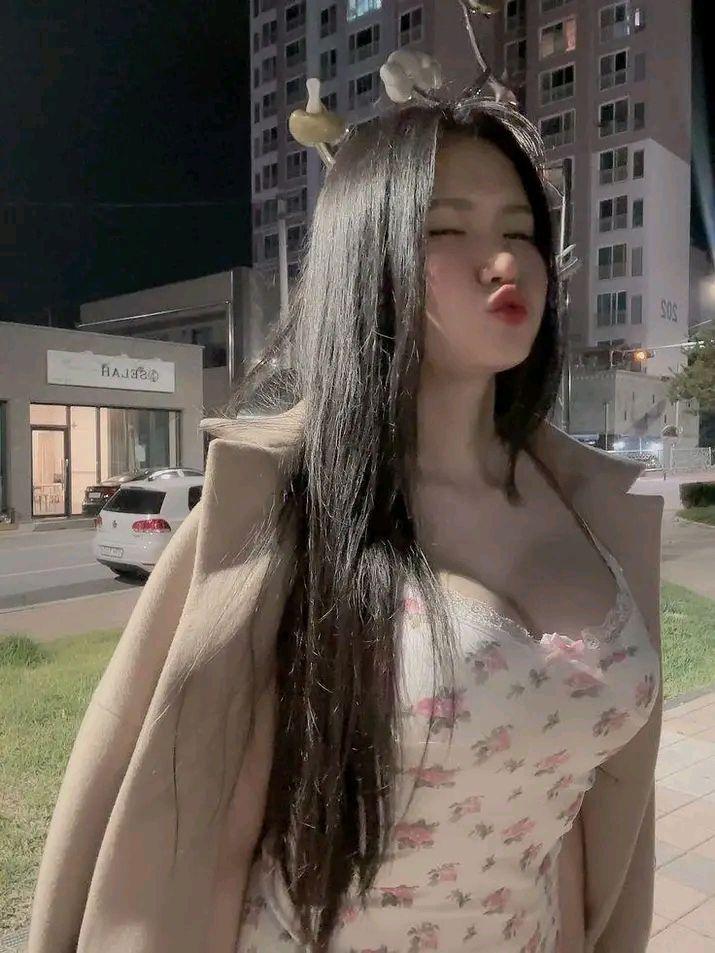 Vanessa24's Cover Photo