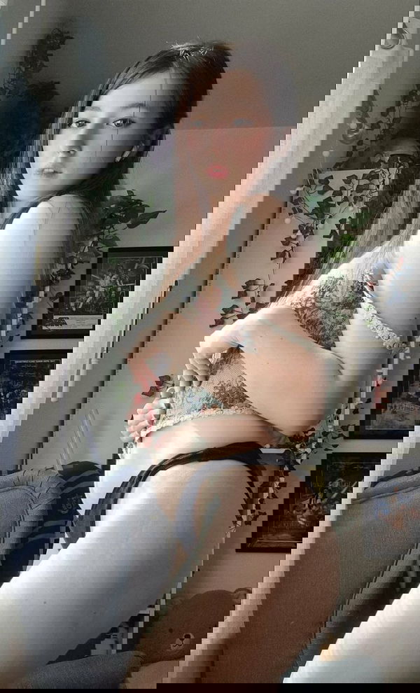 ifhay936, 22 years old from Dominica