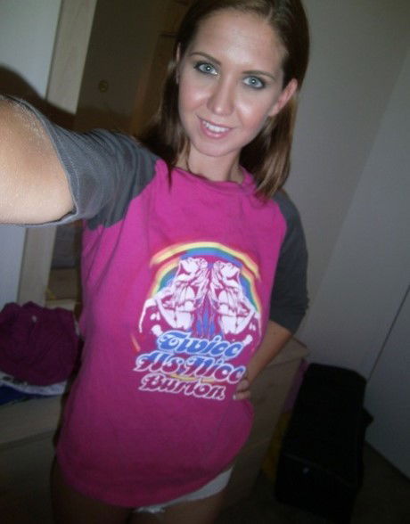 yinepi7922, 24 years old from Canada