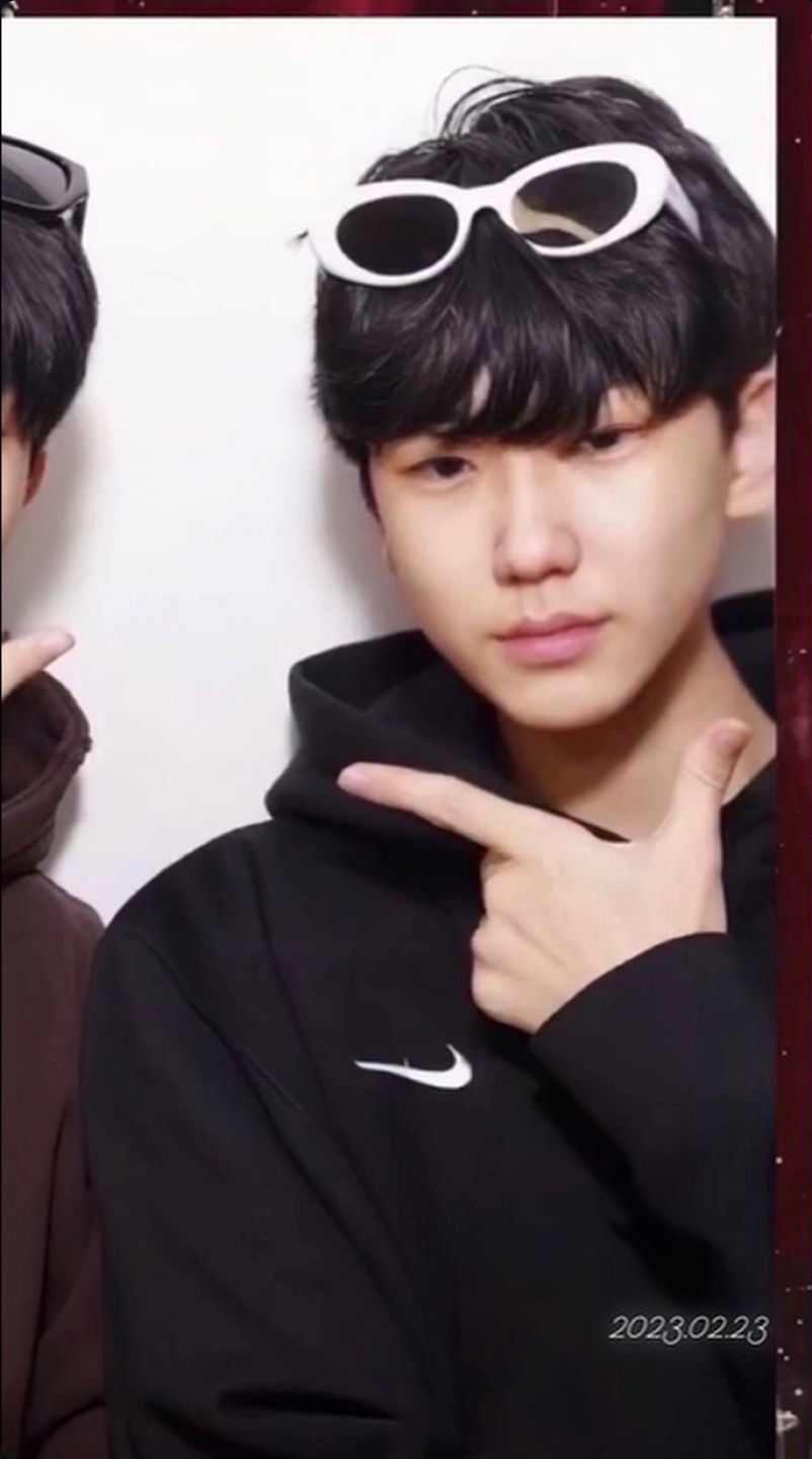 Auys, 18 years old from Korea South