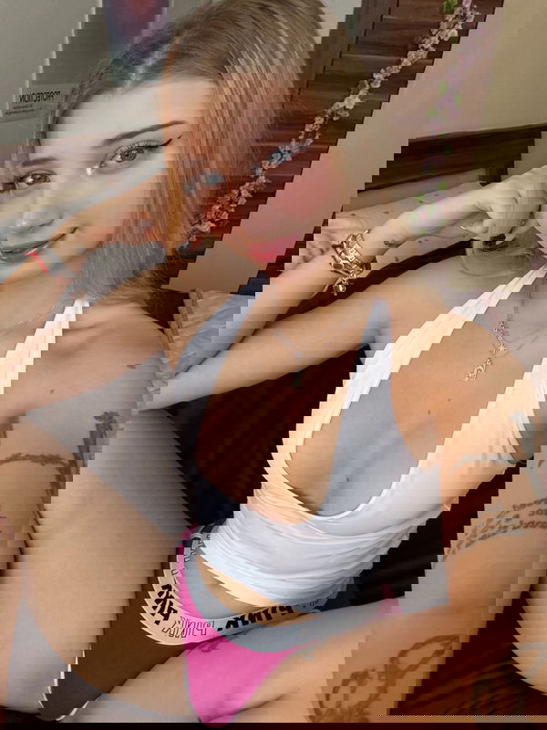 Lineska7300, 21 years old from United States