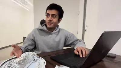 ngak8yli's Cover Photo