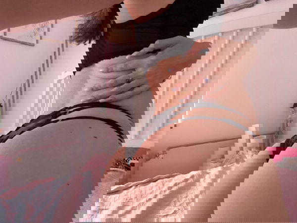 MaryF99, 22 years old from United States