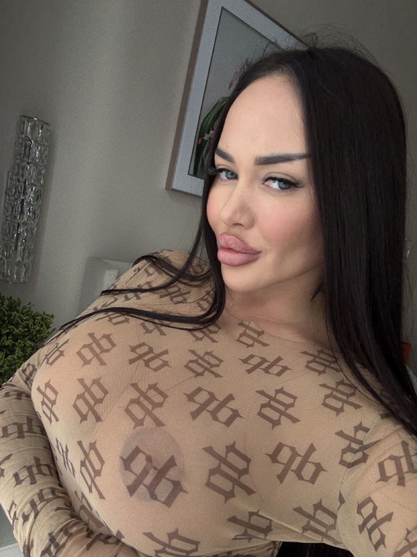 Sweetie_xo986, 22 years old from United States