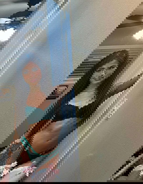 momoray992, 21 years old from United States