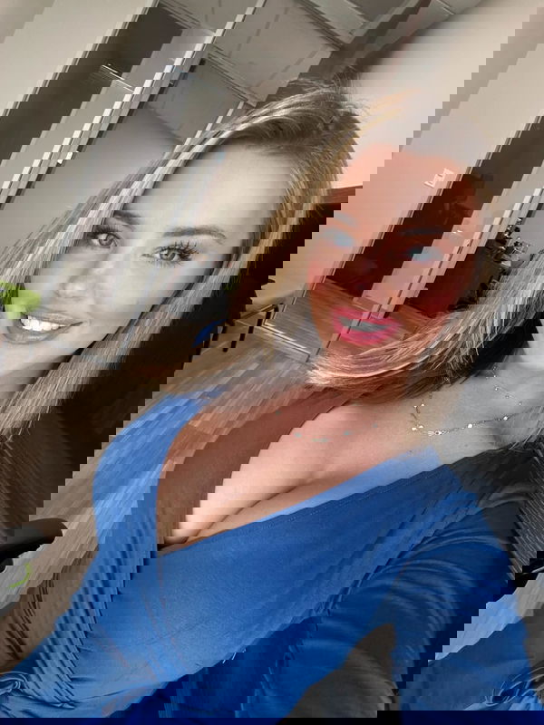 cobede9752, 20 years old from United States