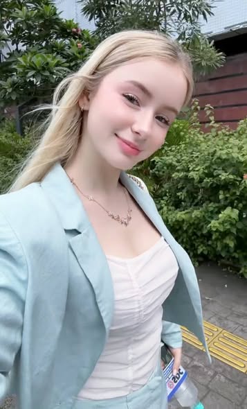 xacar48919, 21 years old from United Kingdom