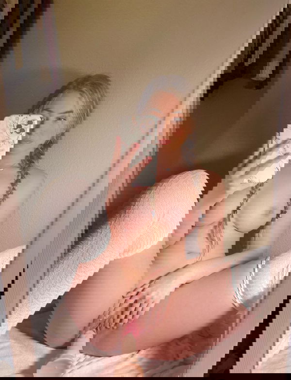 annagvlkj72, 22 years old from United States