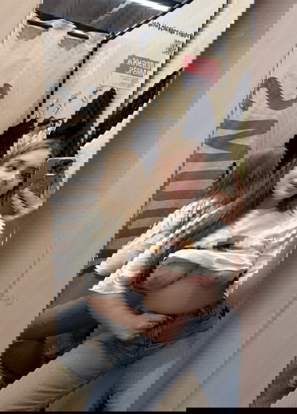 heliya25, 25 years old from Sweden