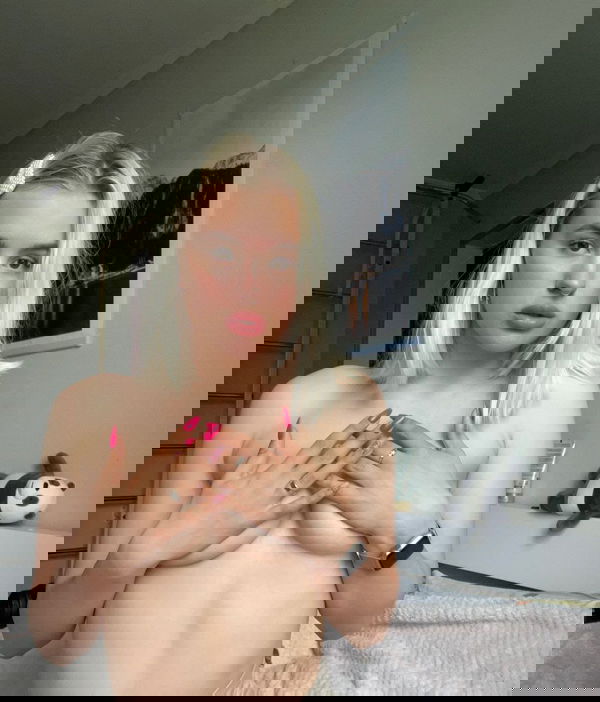 liyaemmely32, 22 years old from United States