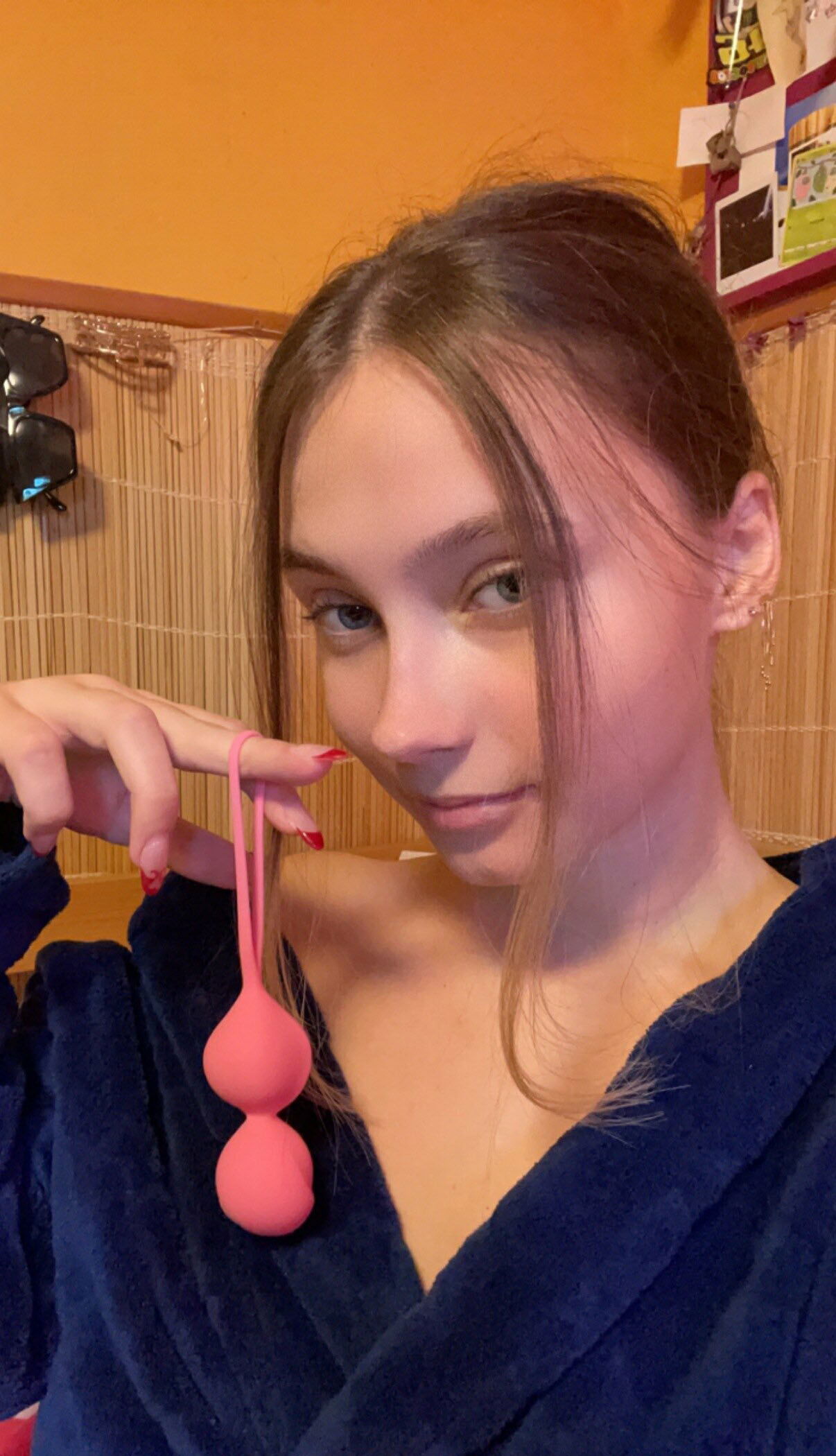 weyih11983, 19 years old from Canada