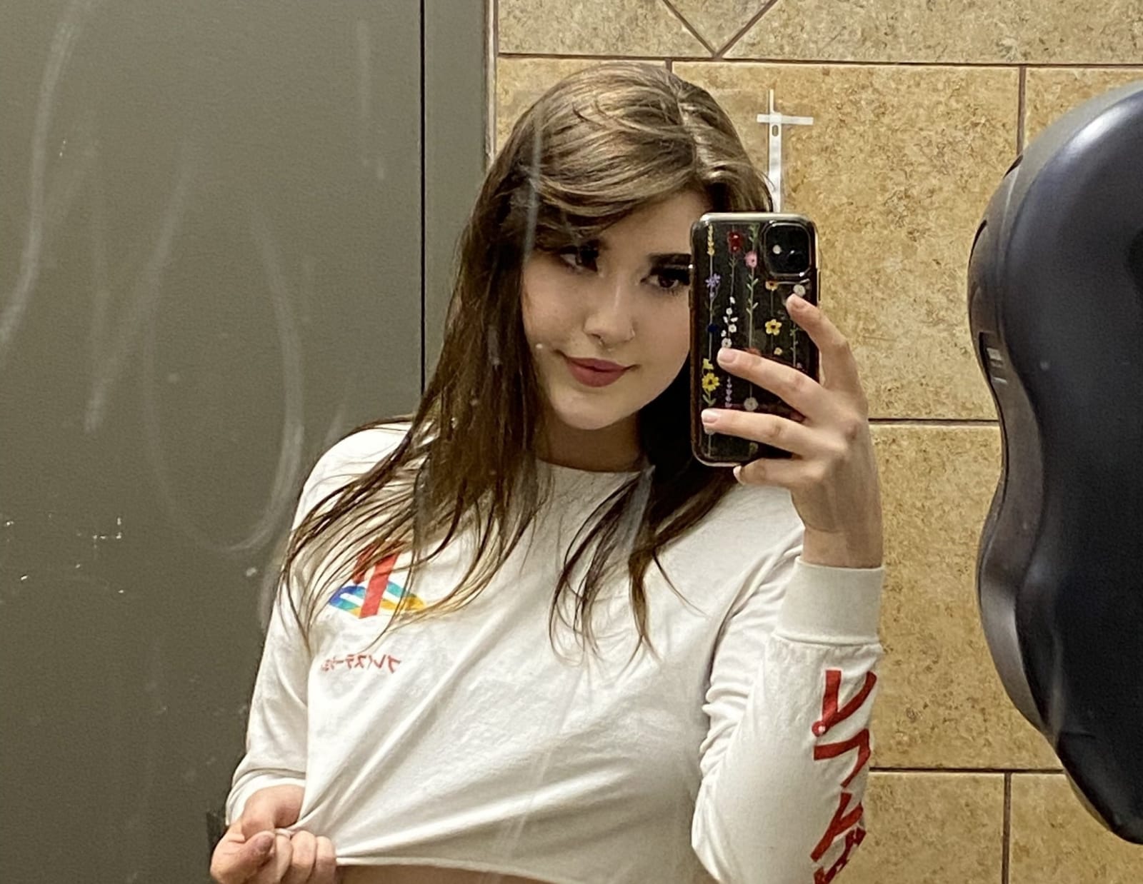 ella_queen, 21 years old from Germany