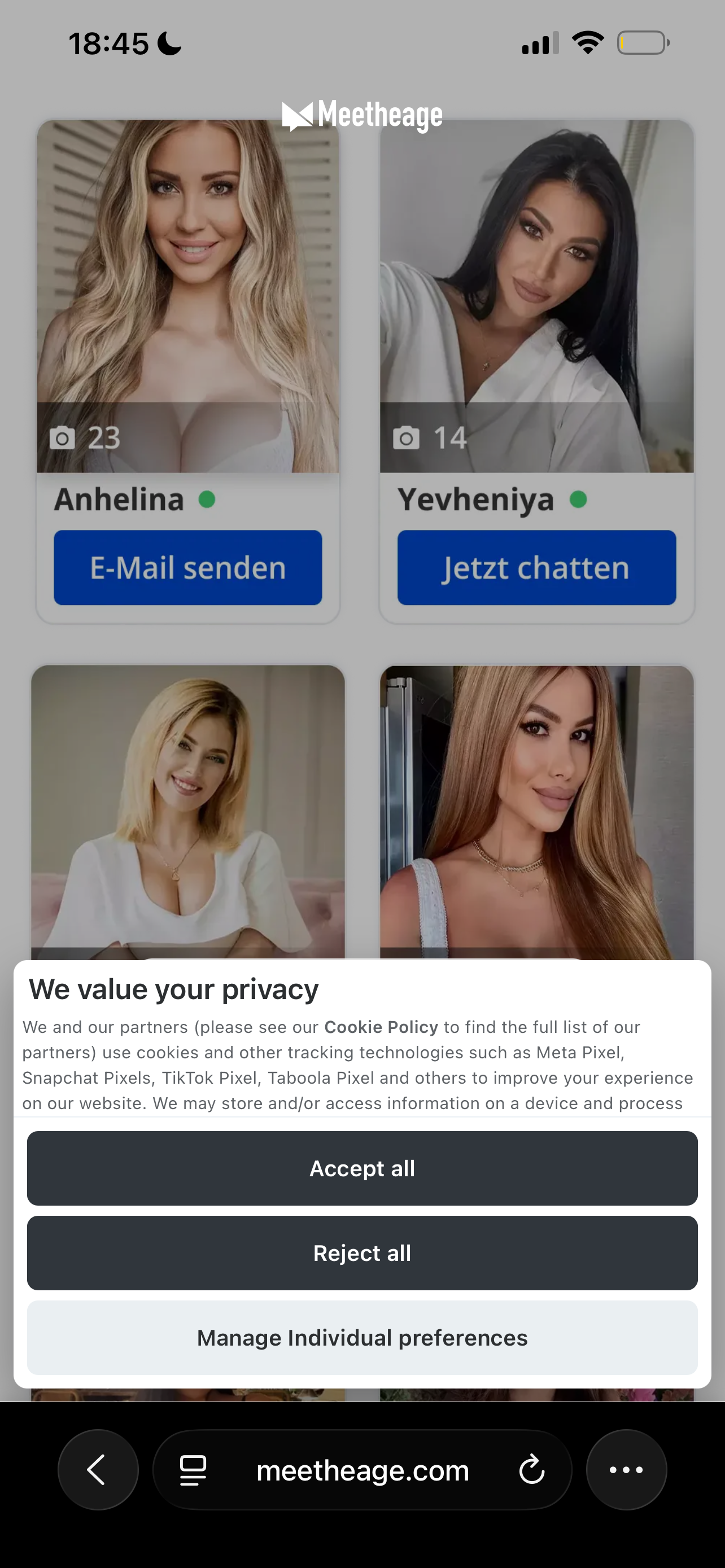 huhhu220's Cover Photo