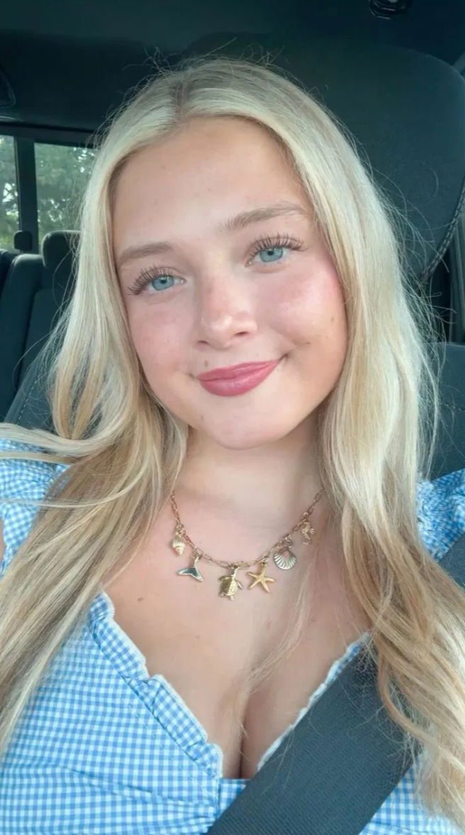 kivifbhj's Cover Photo