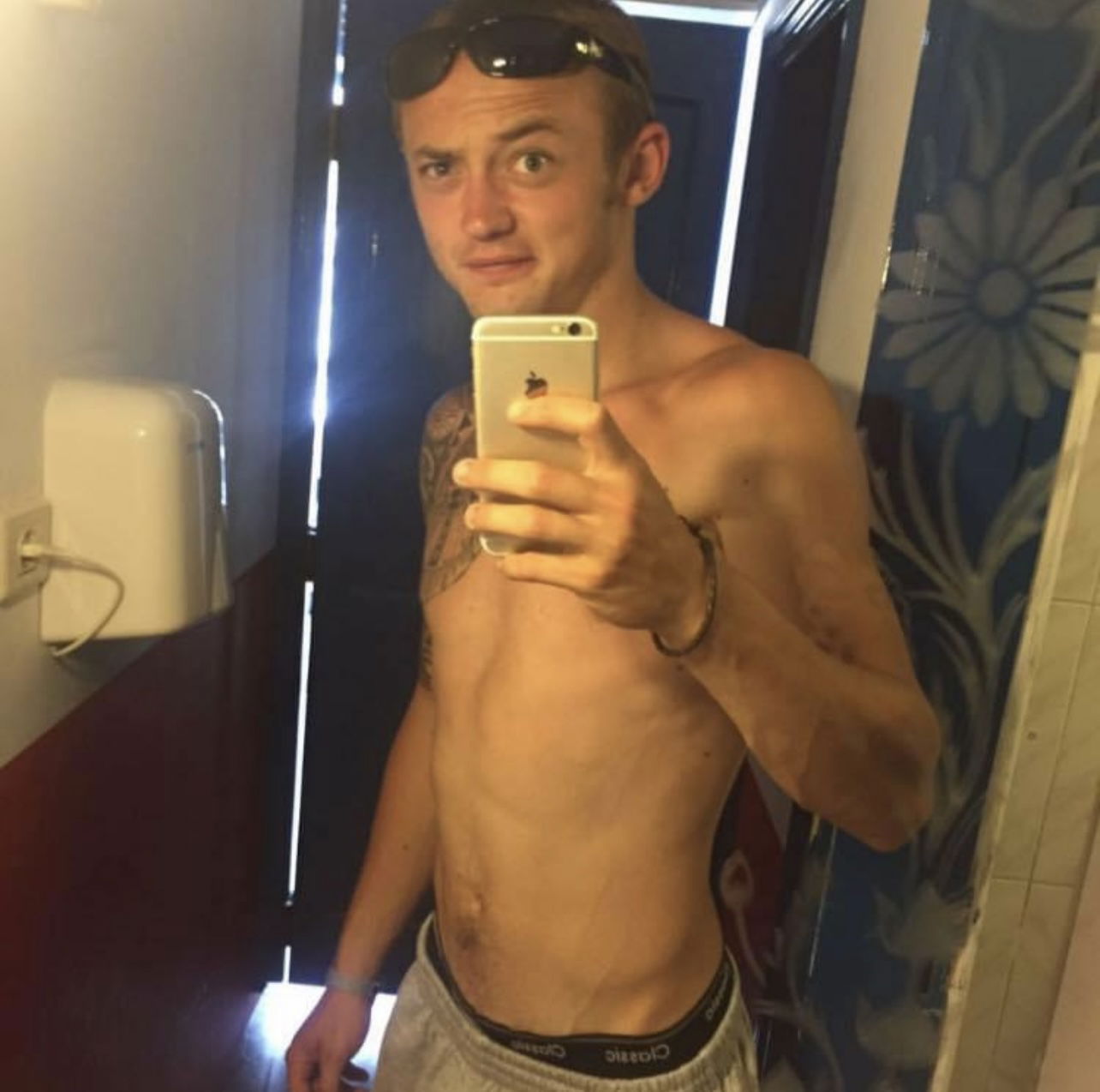 elliott28's Cover Photo