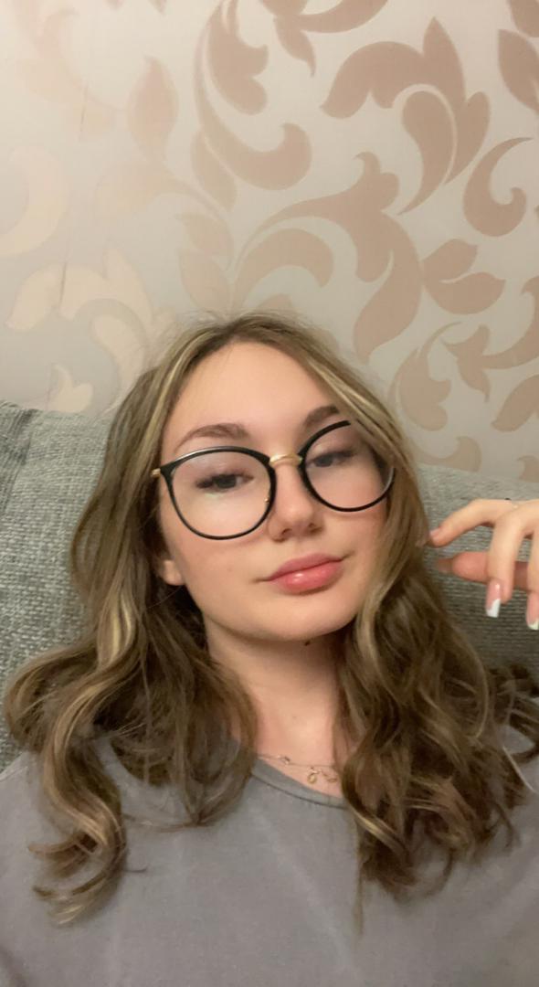 Carly3333, 28 years old from United States