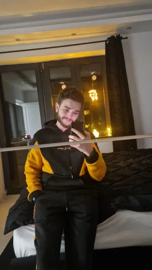 Glitchyone's Profile Photo