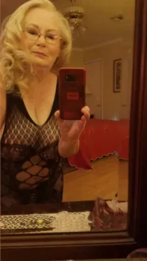 ashley_ava70, 60 years old from United States