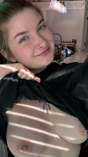 emma129, 19 years old from United States