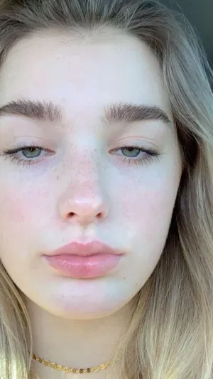 Abi7162, 24 years old from United Kingdom