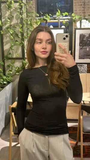 Juliax156, 22 years old from Canada