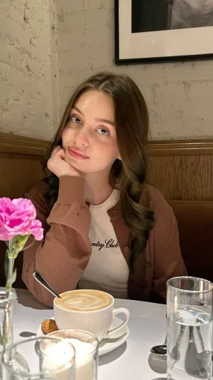 Sofiasander, 21 years old from United States