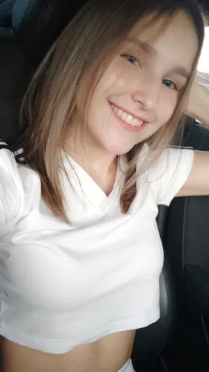 Zara322's Profile Photo