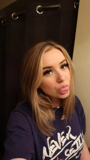 maisaqueen838, 19 years old from United Kingdom