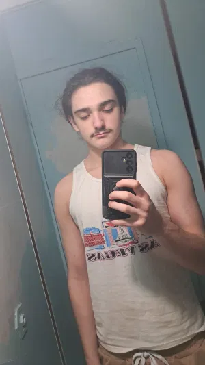 Aden, 18 years old from United States