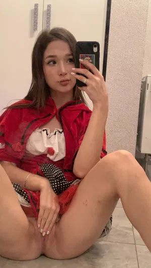 Elliex5x4's Profile Photo