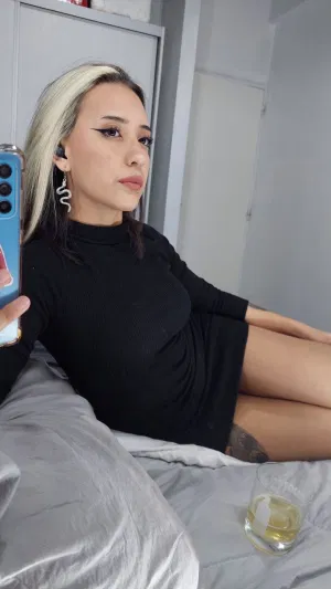 Sarauy7, 22 years old from Canada