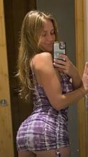 Selya, 21 years old from United States