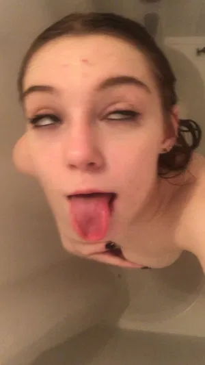 Fungirl11, 19 years old from United States