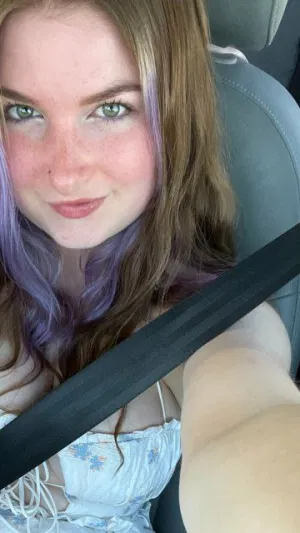 Yfbxdhb, 20 years old from United States