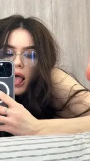 CHRISTINEO11, 19 years old from United States