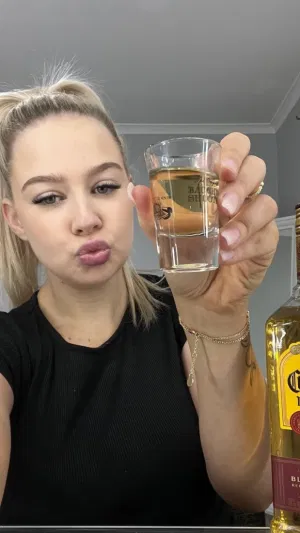 Mafiyalady738, 19 years old from Germany