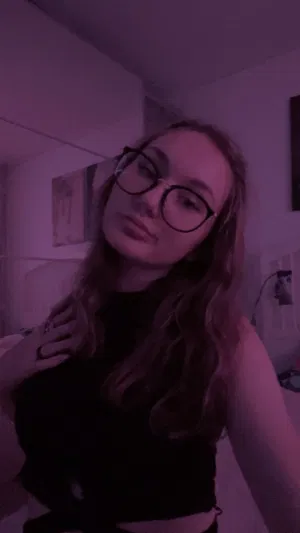 Kiraqueen838, 19 years old from United States