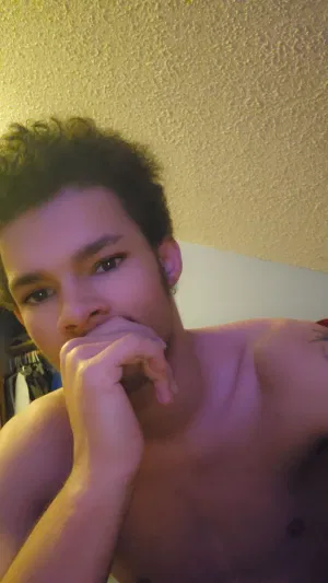 Dom, 21 years old from United States