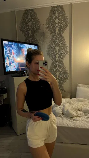 Eleanor547, 20 years old from Belgium