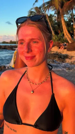 Elin_Se, 23 years old from Sweden