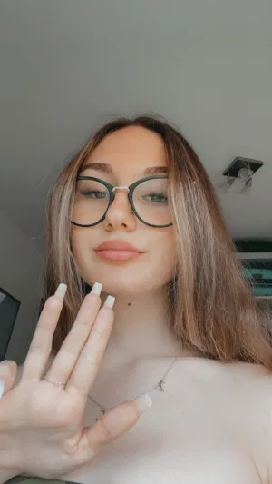 Lipsyliphen, 19 years old from Germany