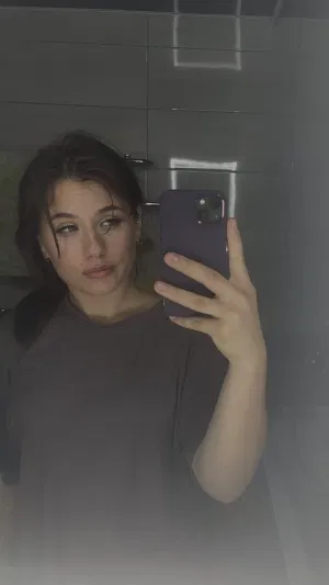 valentinaa899, 19 years old from Germany