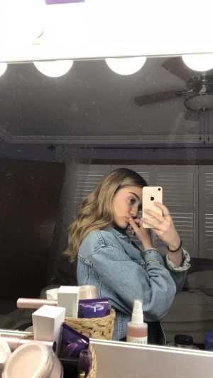 faniyaqueen737, 19 years old from United States
